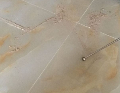 河源瓷砖空鼓维修公司分享粘合剂选择不当在瓷砖铺贴过程中可能导致以下问题